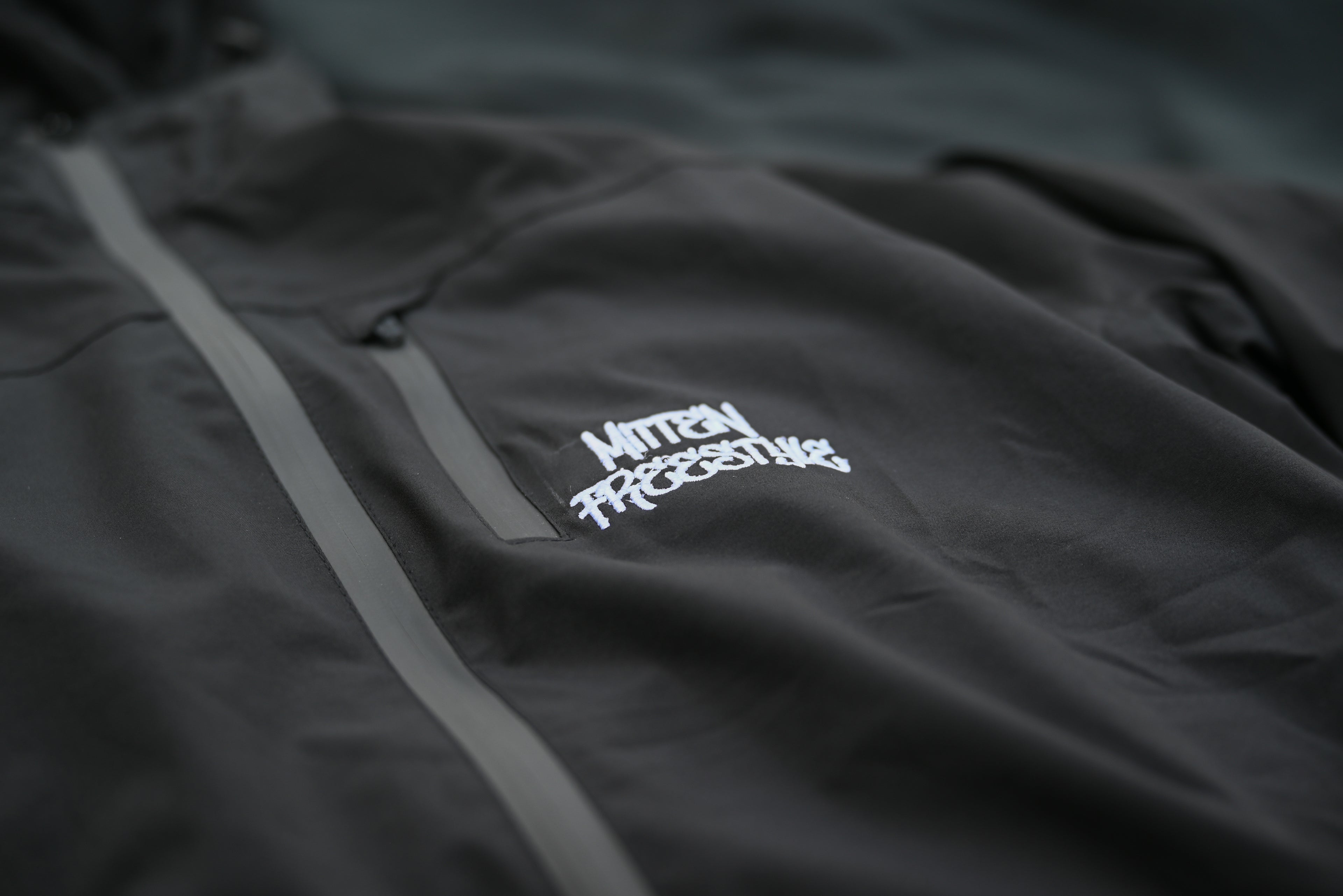 Mitten Freestyle Jacket - Black